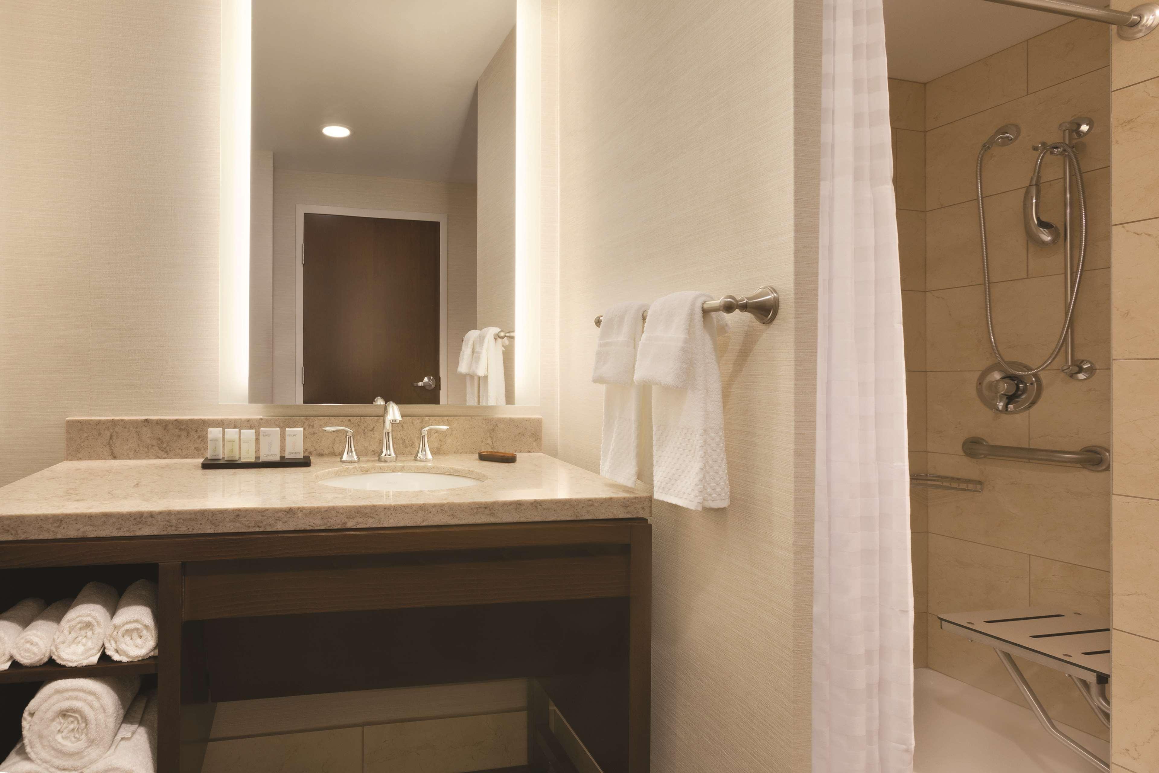 Embassy Suites By Hilton Akron Canton Airport North Canton Zewnętrze zdjęcie