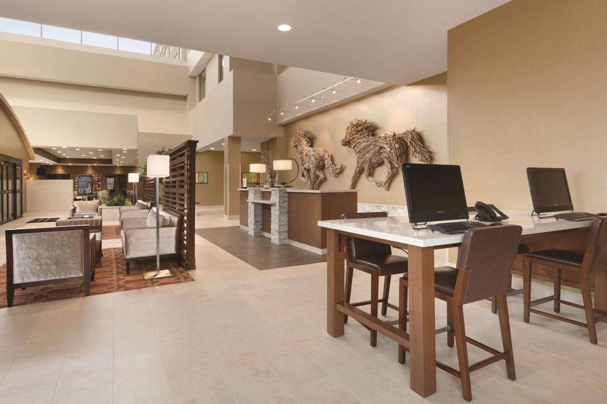 Embassy Suites By Hilton Akron Canton Airport North Canton Zewnętrze zdjęcie