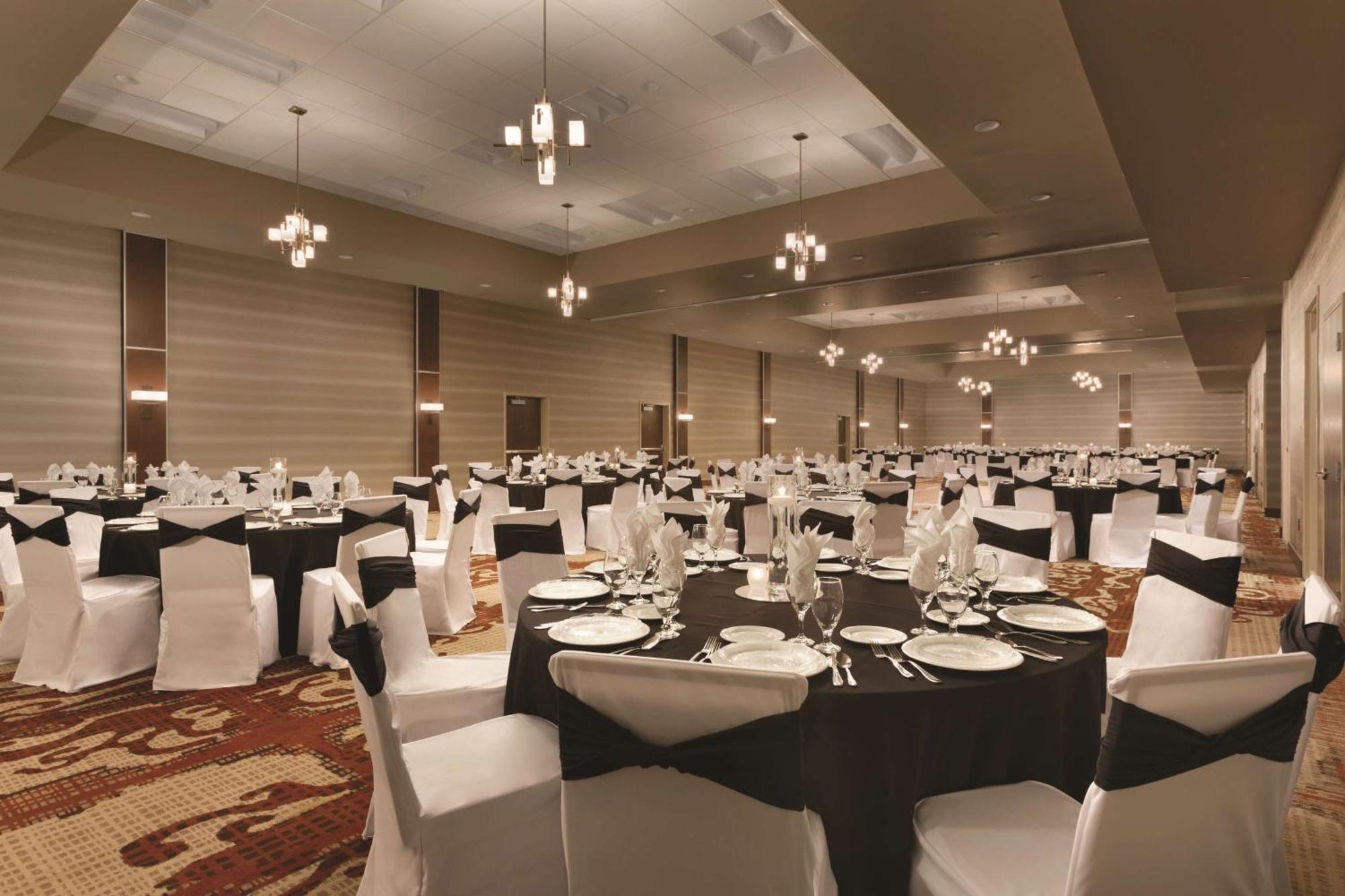 Embassy Suites By Hilton Akron Canton Airport North Canton Zewnętrze zdjęcie