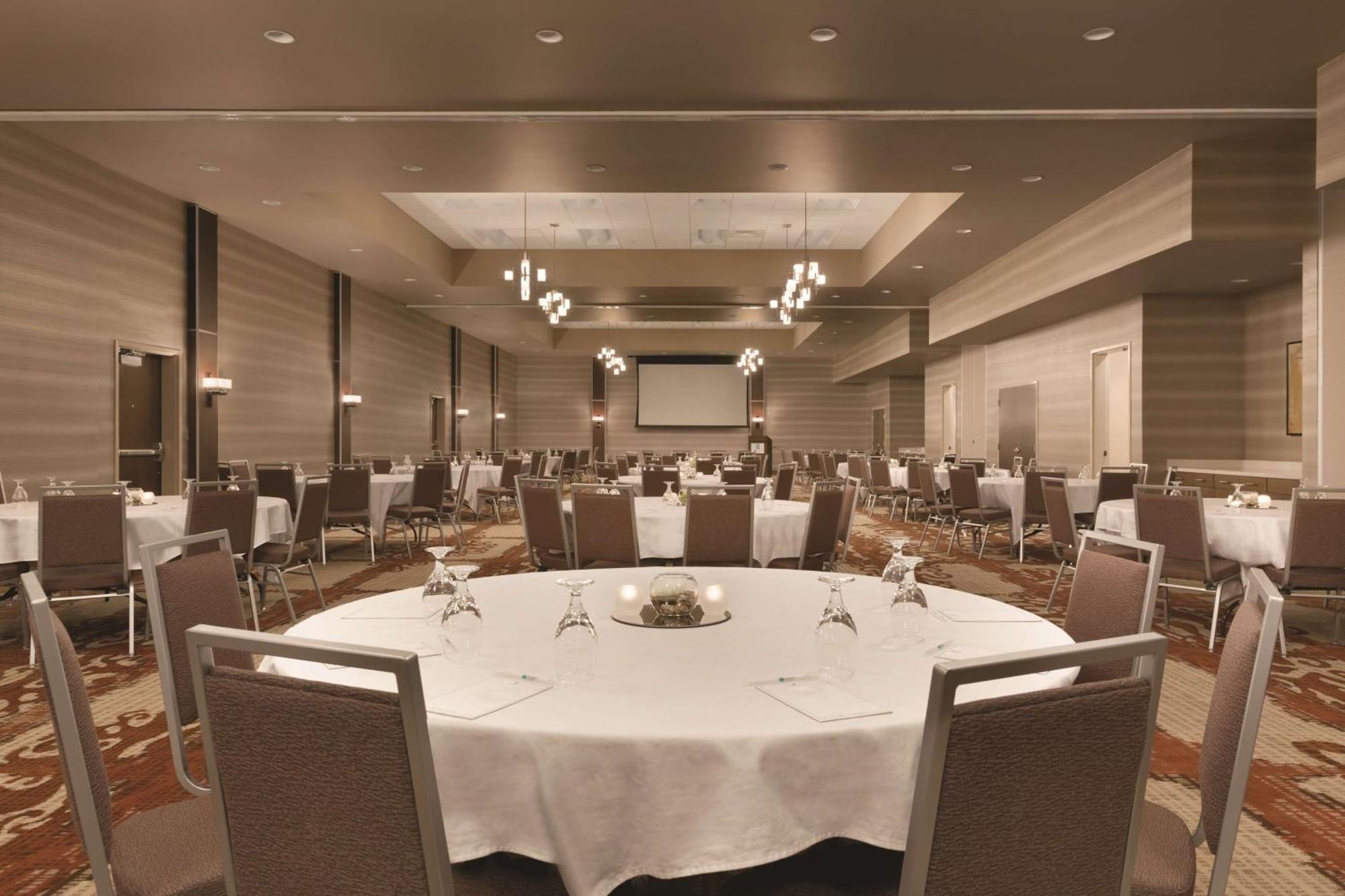Embassy Suites By Hilton Akron Canton Airport North Canton Zewnętrze zdjęcie