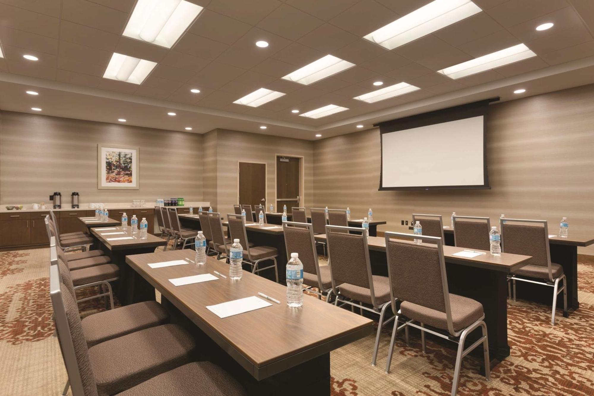 Embassy Suites By Hilton Akron Canton Airport North Canton Zewnętrze zdjęcie