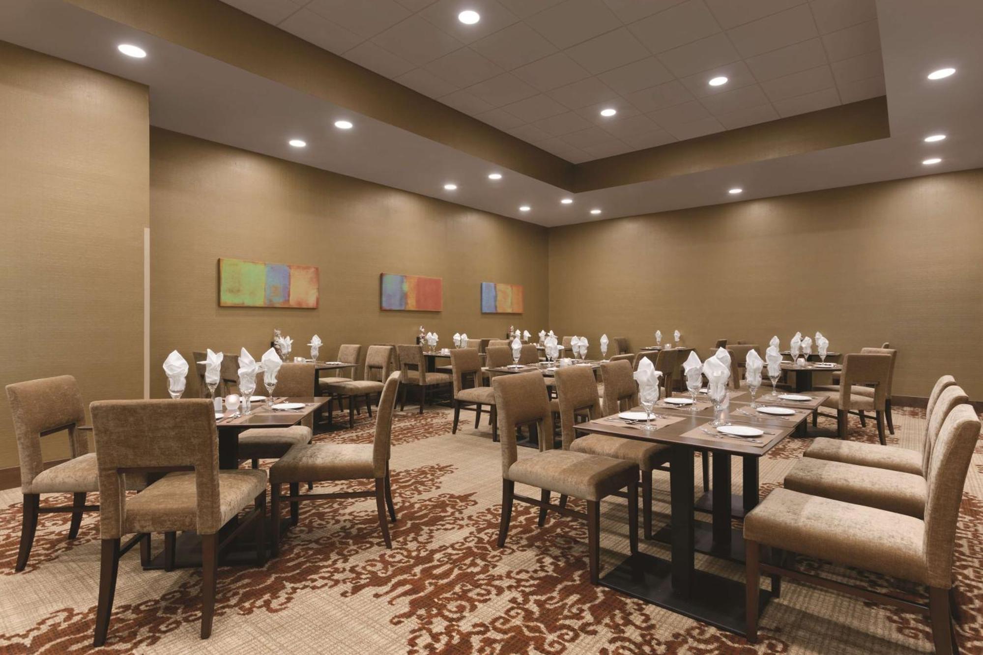 Embassy Suites By Hilton Akron Canton Airport North Canton Zewnętrze zdjęcie